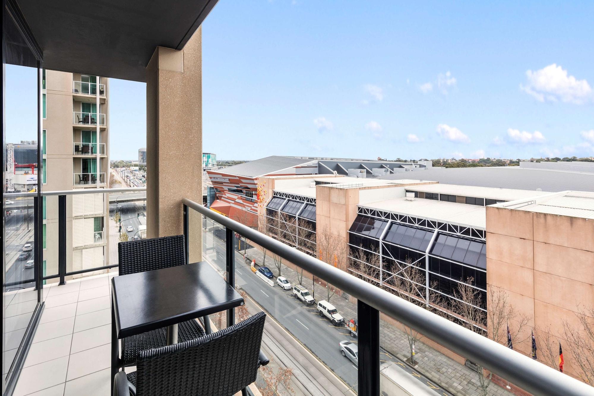 Oaks Adelaide Horizons Suites 外观 照片