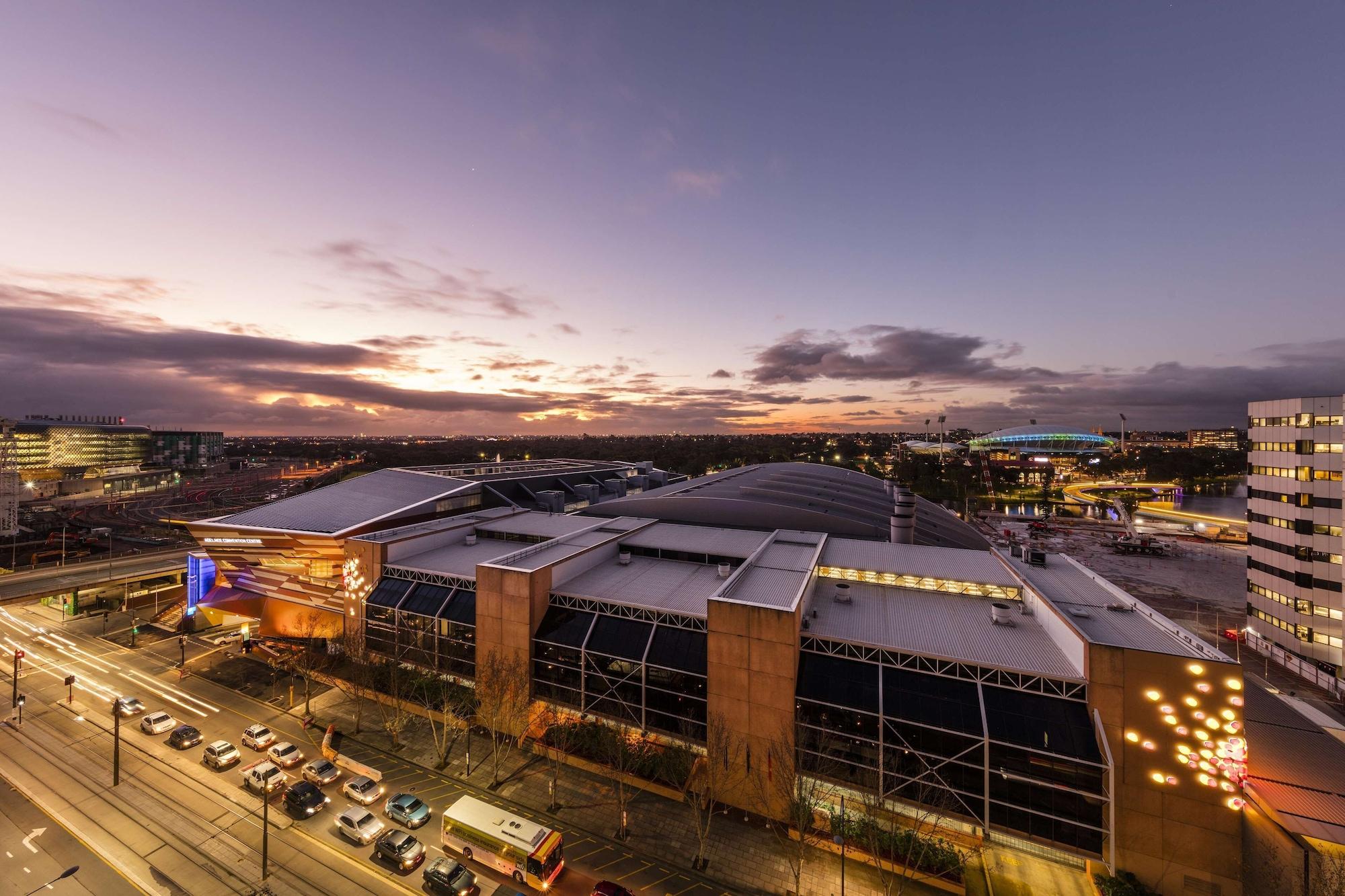 Oaks Adelaide Horizons Suites 外观 照片