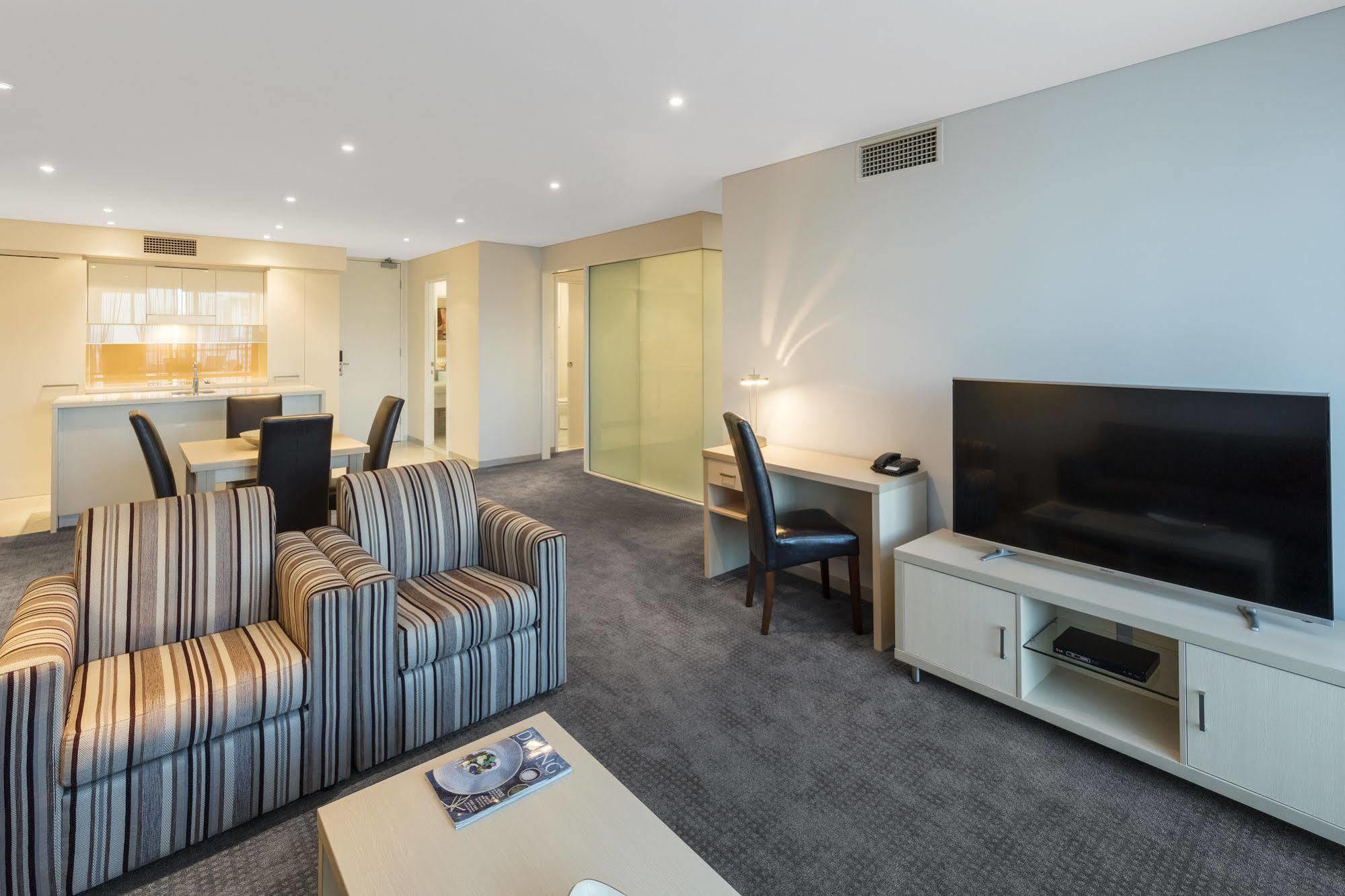 Oaks Adelaide Horizons Suites 外观 照片
